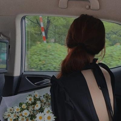 甜诱成瘾，年下弟弟又野又凶